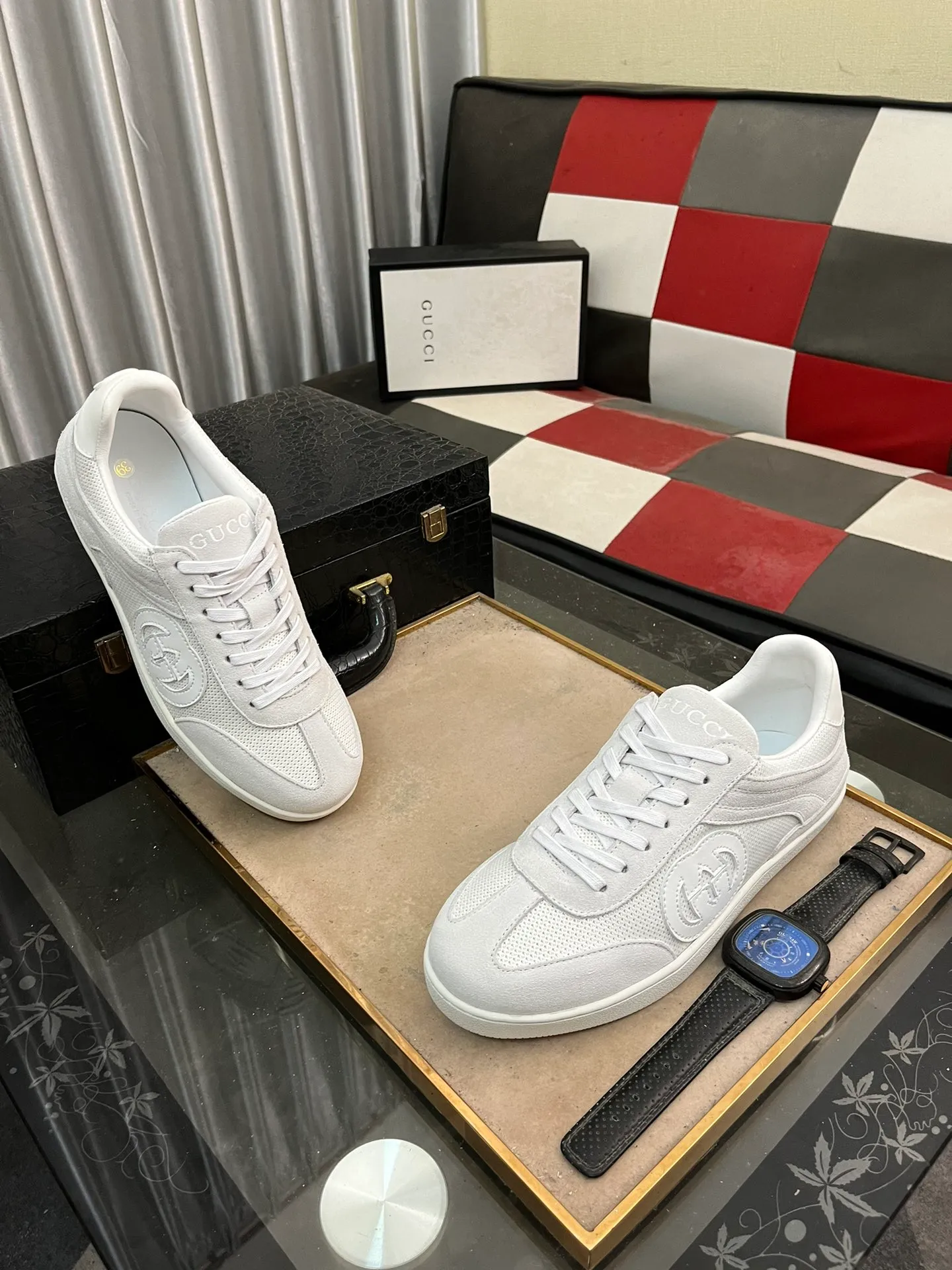Men's shoes💰380⌚️⌚️[GUCCI] Gucci men's casual shoes are absolutely popular🔥The ultimate matching item for trendy men! The charm of super texture is irresistible, the main recommendation, the flower leather color is bright! The upper is made of high-quality cowhide + brand printed fabric, sheepskin feet, wear-resistant rubber sole, noble and elegant! Extremely comfortable🎁🎁You can be as handsome as you want💪 38-447️⃣colors available